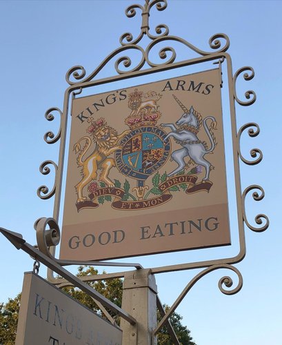 Kings Arms Tavern sign