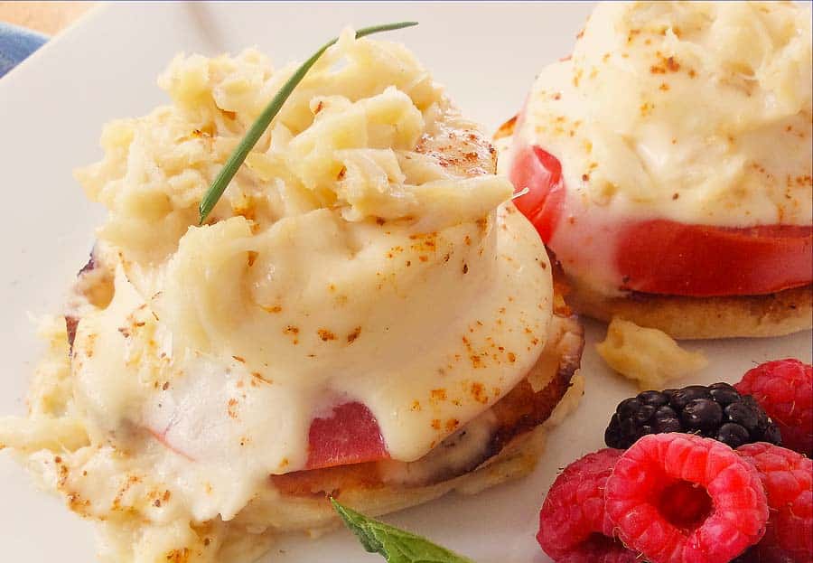 Eggs and crabmeat with sherry cream sauce